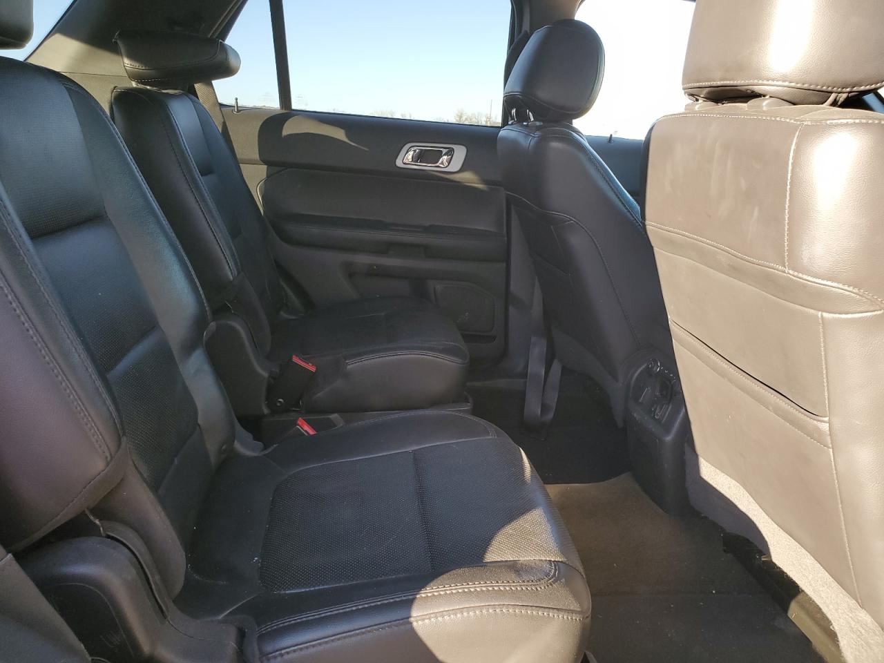 2013 Ford Explorer - Image 11