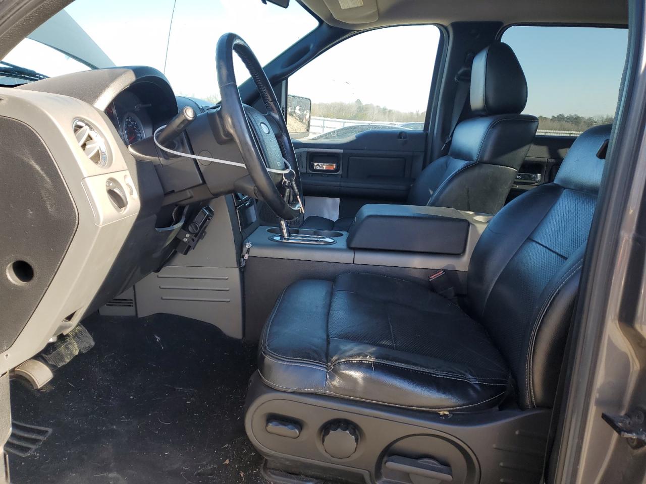 2004 Ford F-150 - Image 7