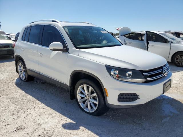 2017 Volkswagen TIGUAN - Image 4