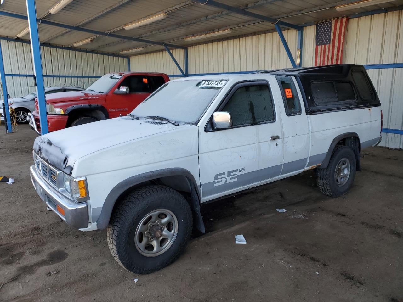 NISSAN TITAN WHITE