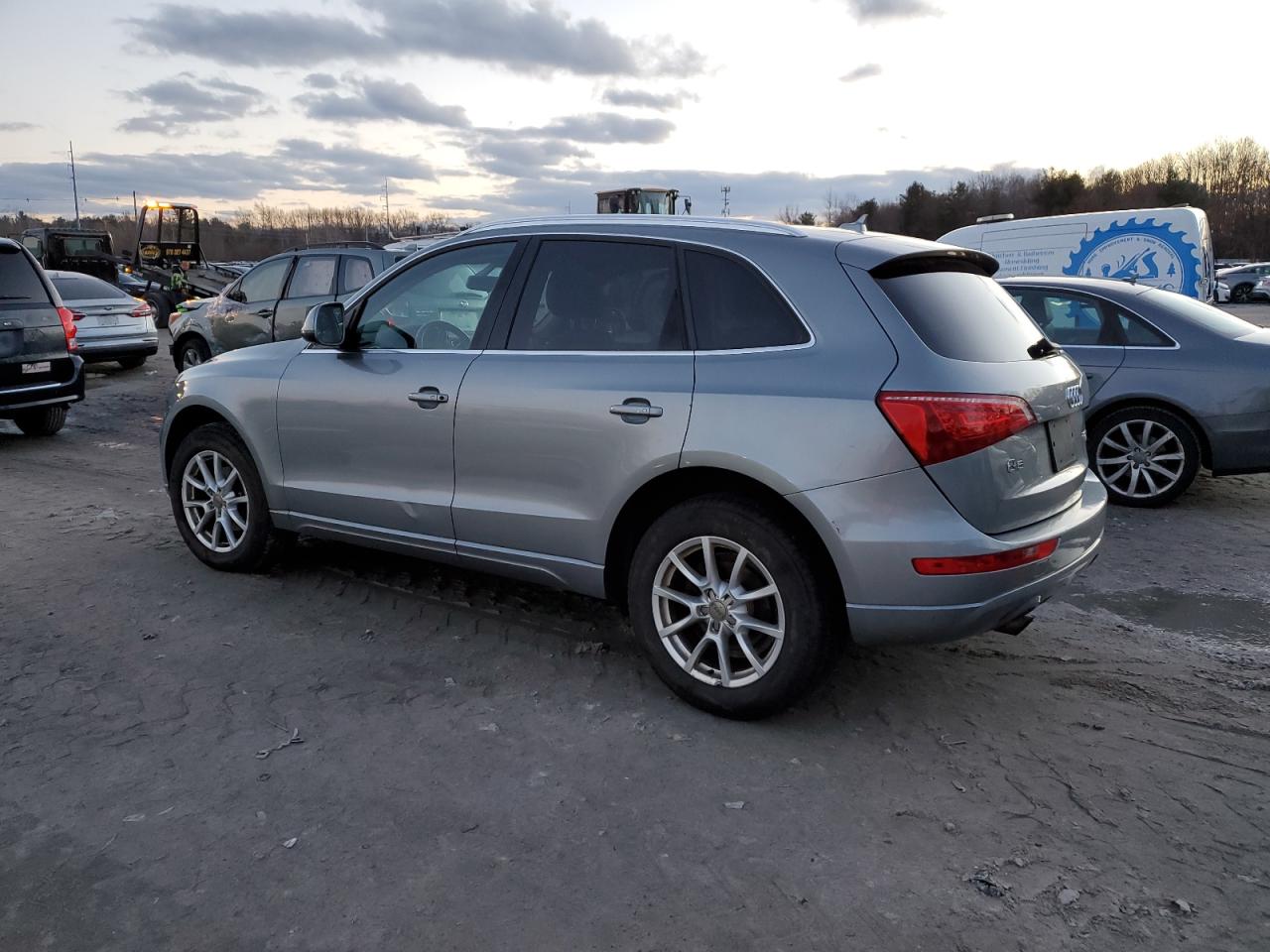 2011 AUDI Q5 - Image 2