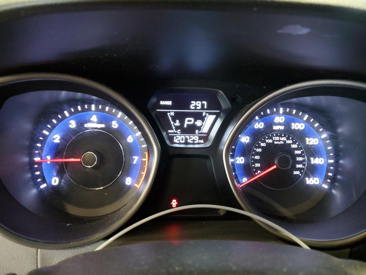 2015 Hyundai Elantra - Image 9