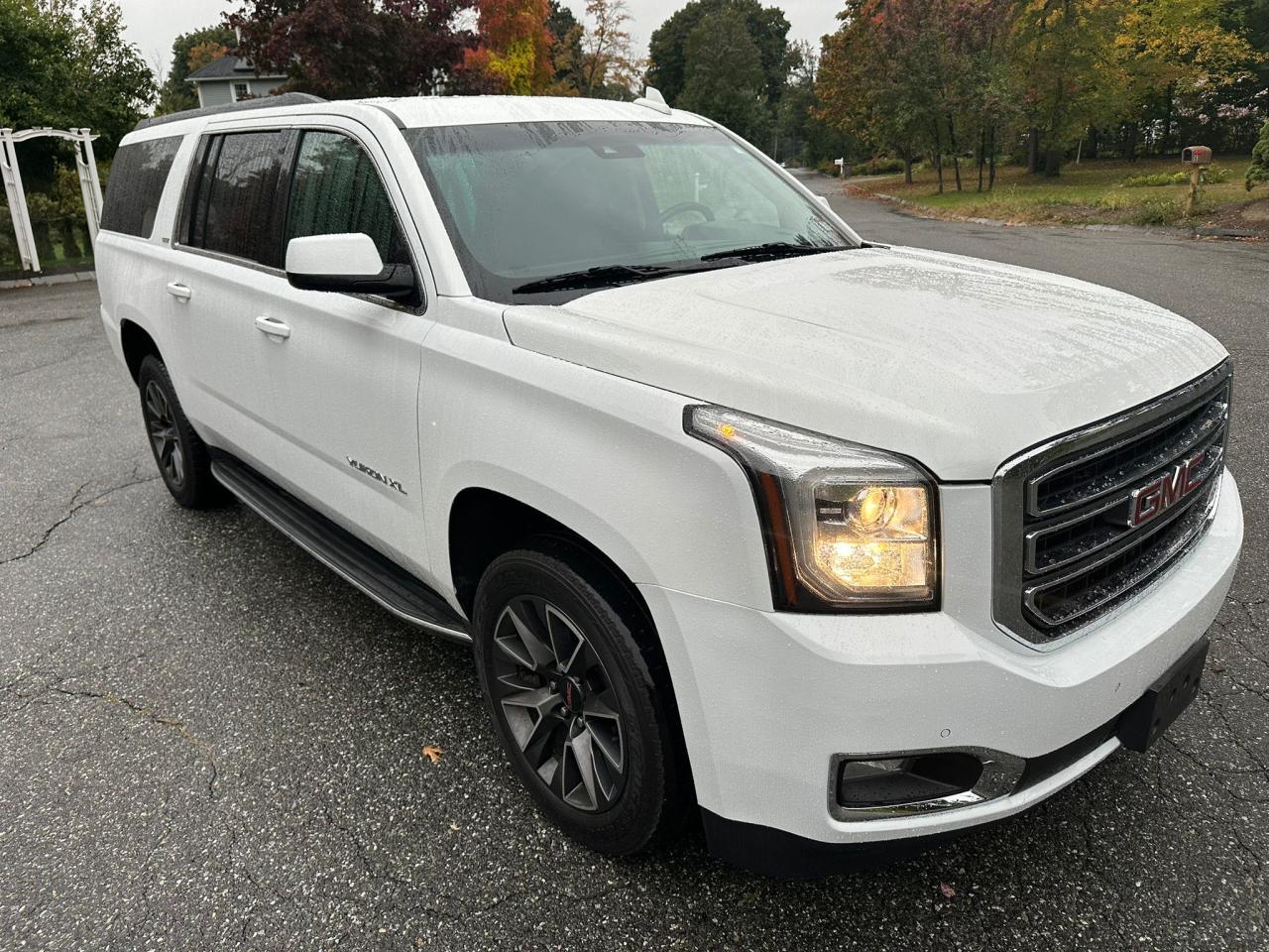 GMC YUKON