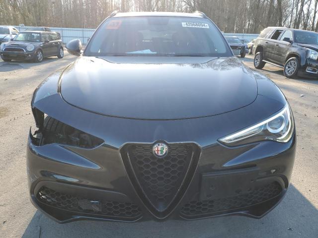 2019 Alfa Romeo STELVIO - Image 5