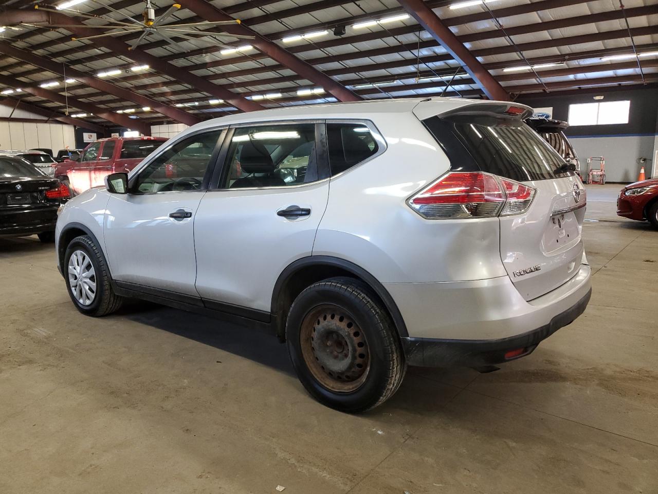 2016 Nissan Rogue - Image 2