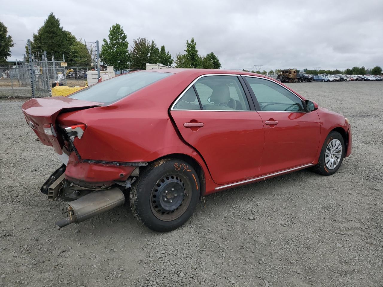 2012 TOYOTA CAMRY RED - Image 3