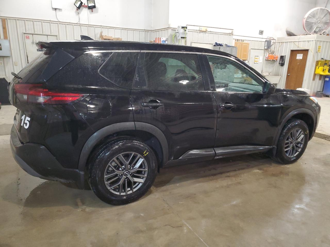 2023 NISSAN ROGUE - Image 3