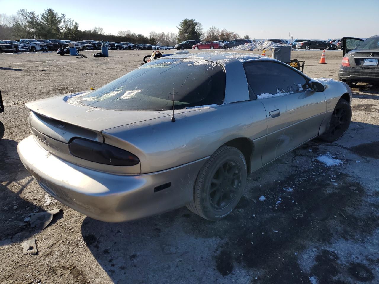 2001 CHEVROLET CAMARO GOLD - Image 3