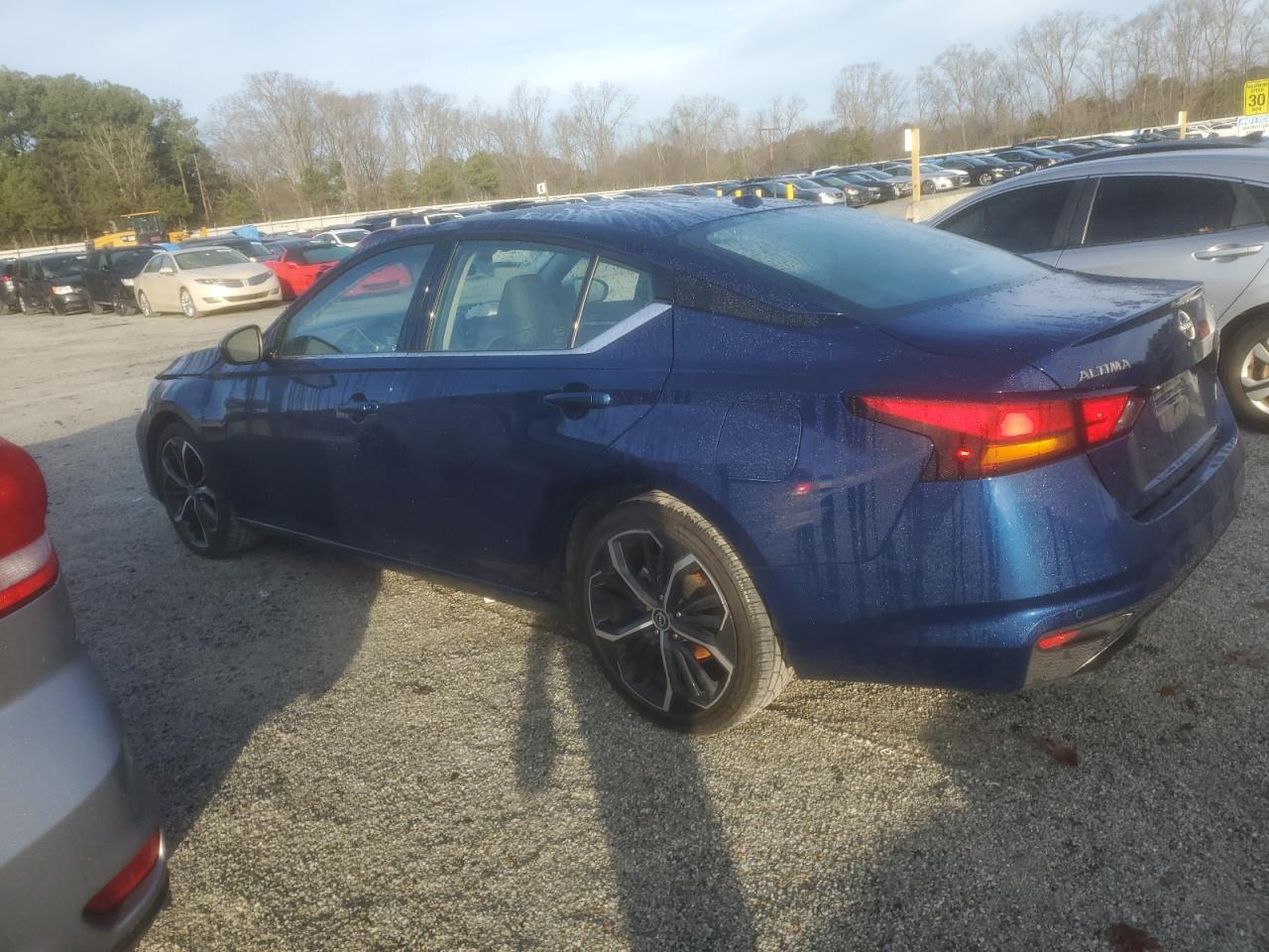 2024 Nissan Altima - Image 2