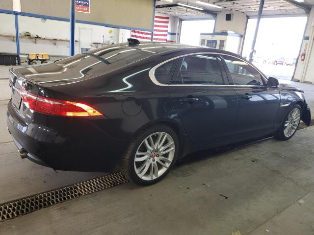 2017 Jaguar XF - Image 3