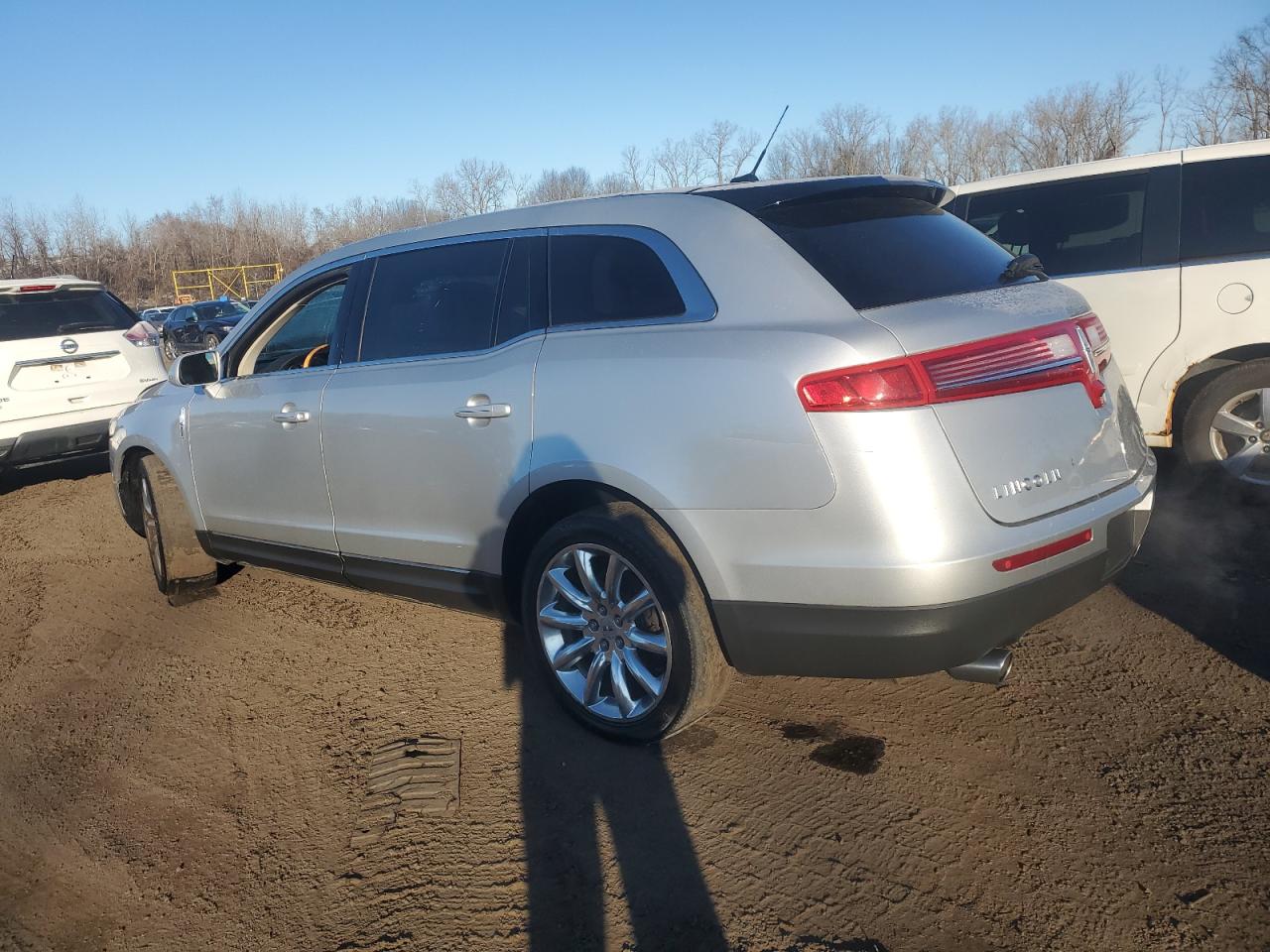 2011 Lincoln MKT - Image 2