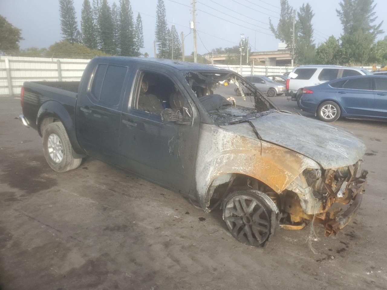2019 NISSAN FRONTIER BLACK - Image 4