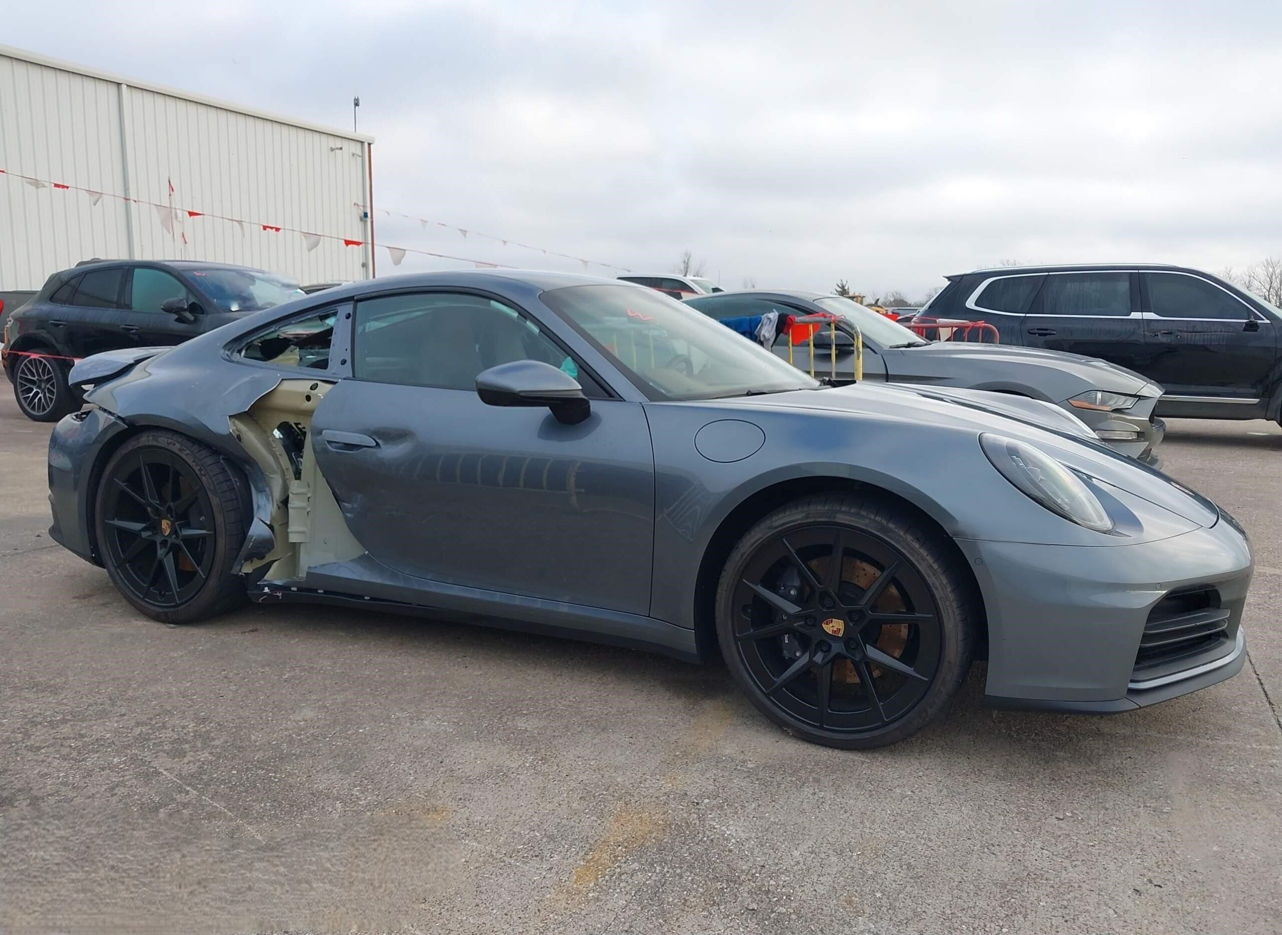 2025 Porsche 911 - Image 5