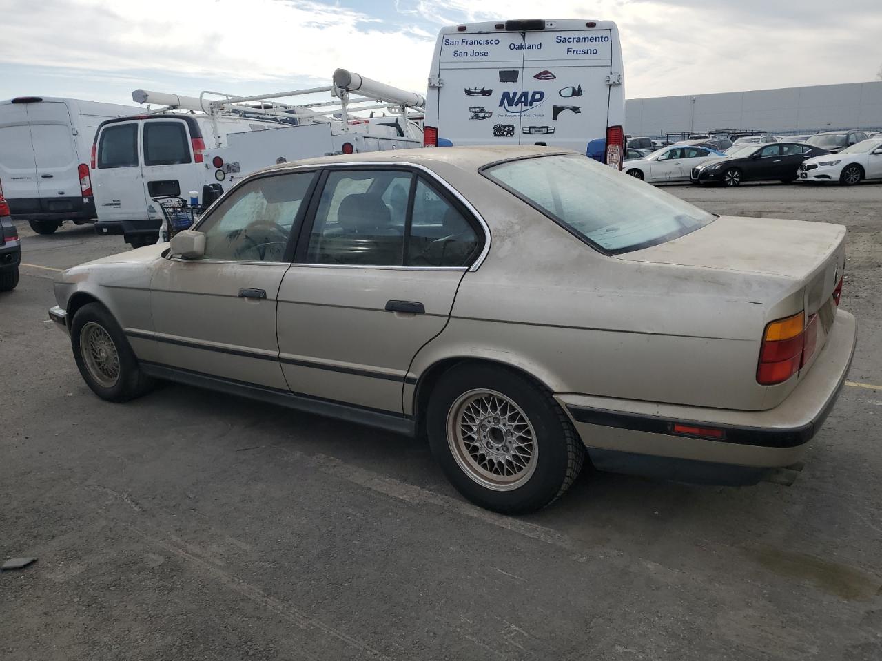 1990 BMW 5 SERIES GOLD - Image 2