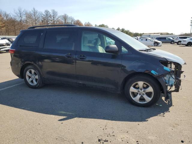 2016 Toyota SIENNA - Image 4