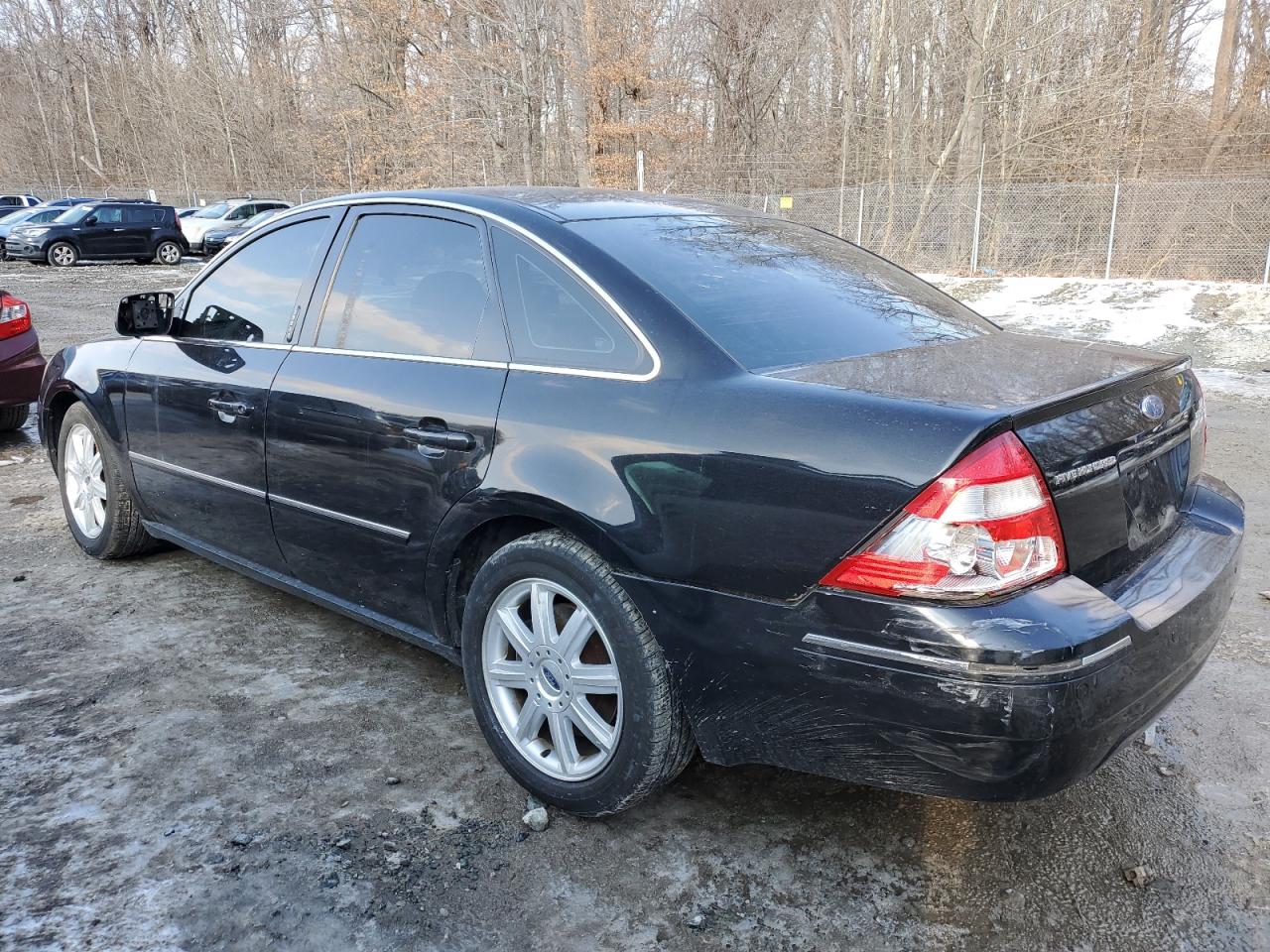 2005 FORD 500 - Image 2
