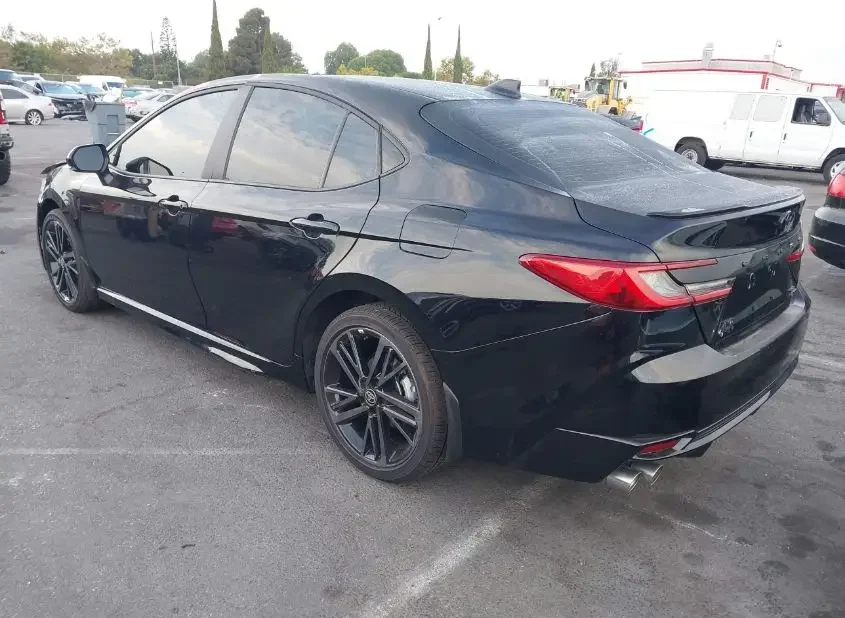 2025 Toyota CAMRY - Image 4