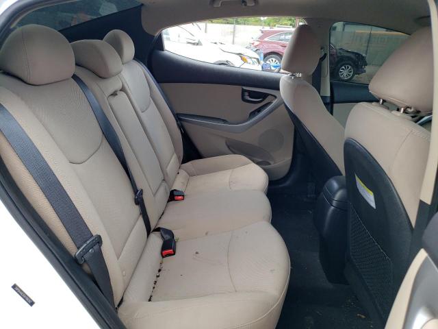 2016 Hyundai Elantra - Image 10