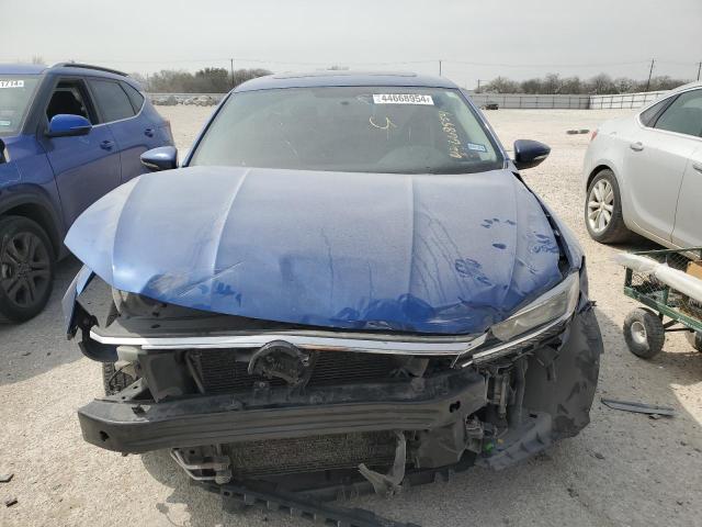 2017 Volkswagen PASSAT - Image 5