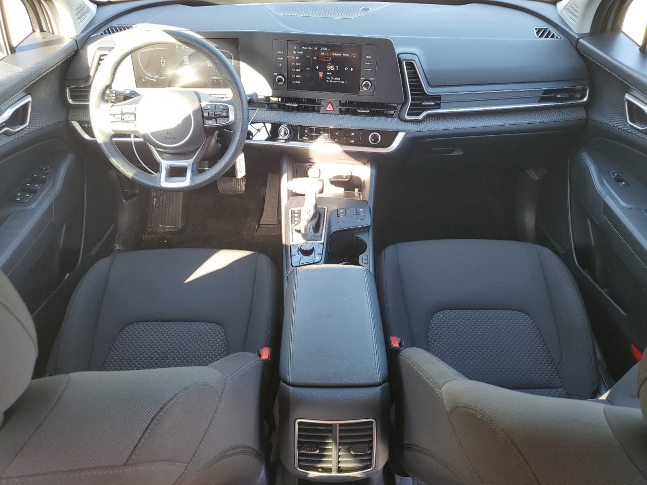 2024 Kia Sportage - Image 8
