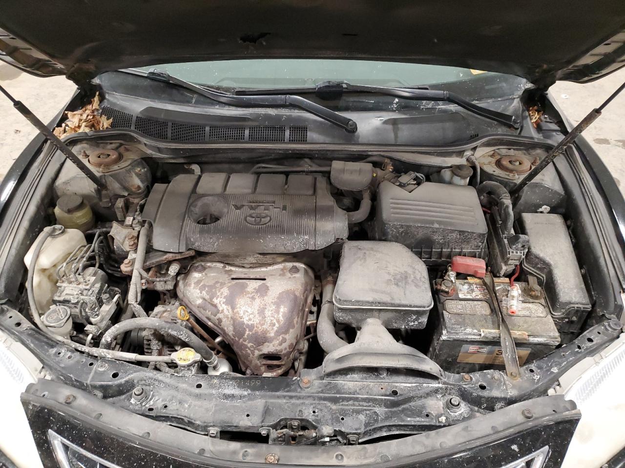 2010 TOYOTA CAMRY - Image 11