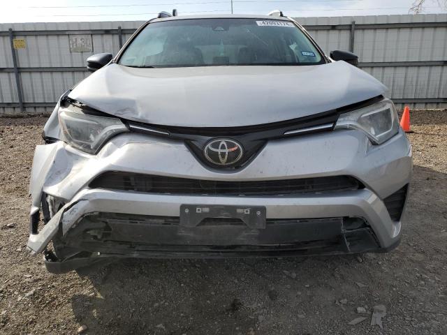 2018 Toyota RAV4 - Image 5