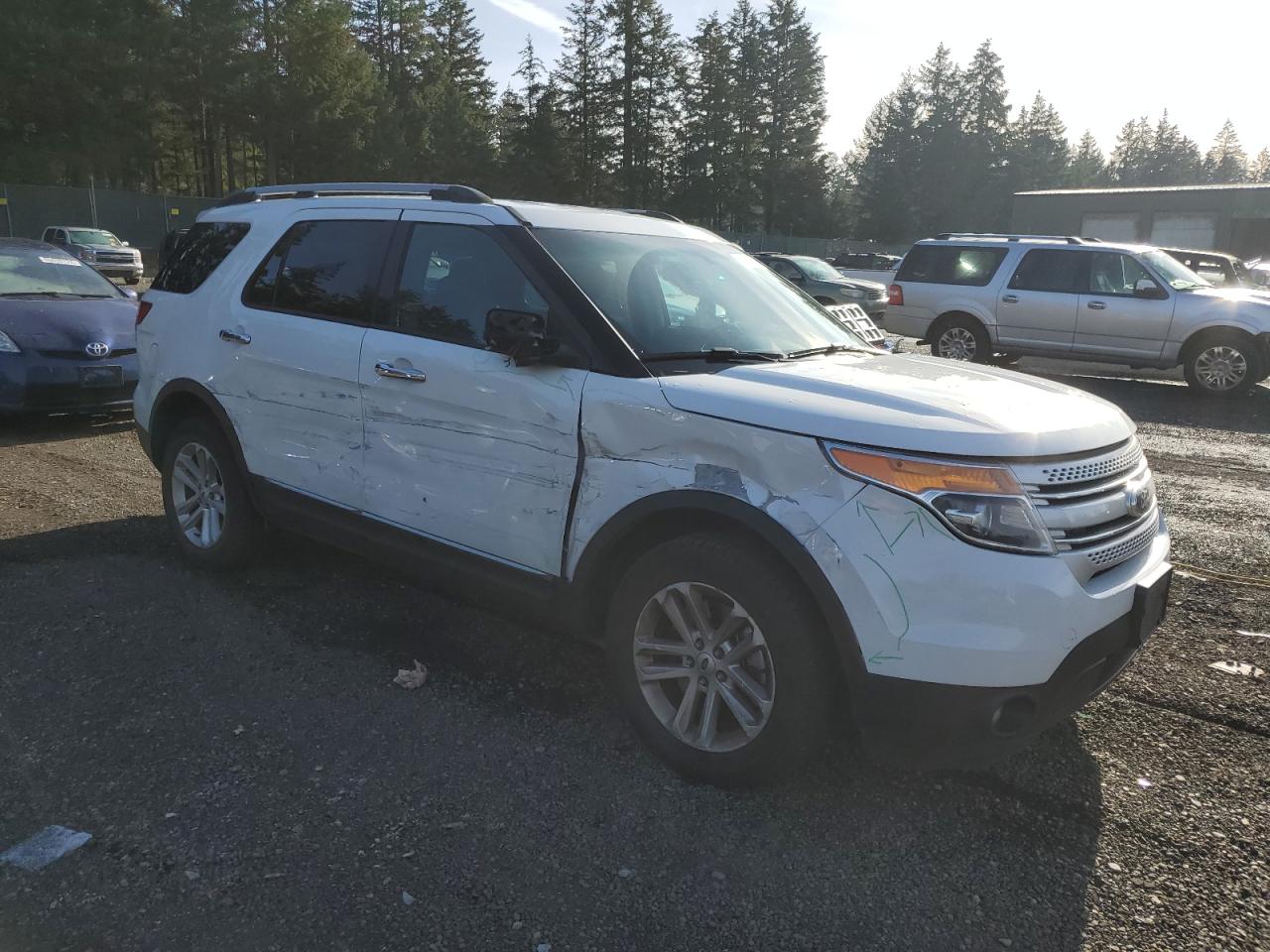 2015 FORD EXPLORER WHITE - Image 4