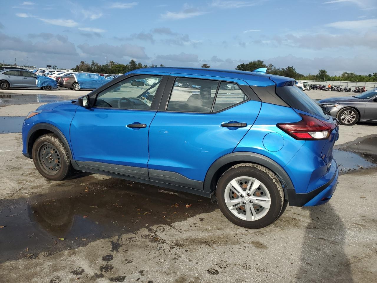 2021 Nissan Kicks - Image 2