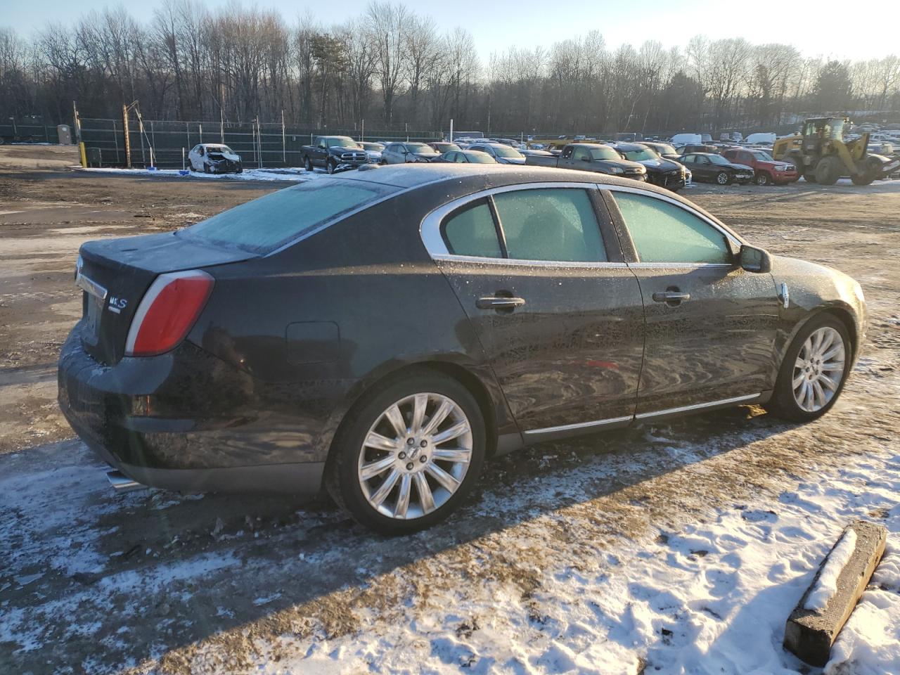 2011 LINCOLN MKS - Image 3