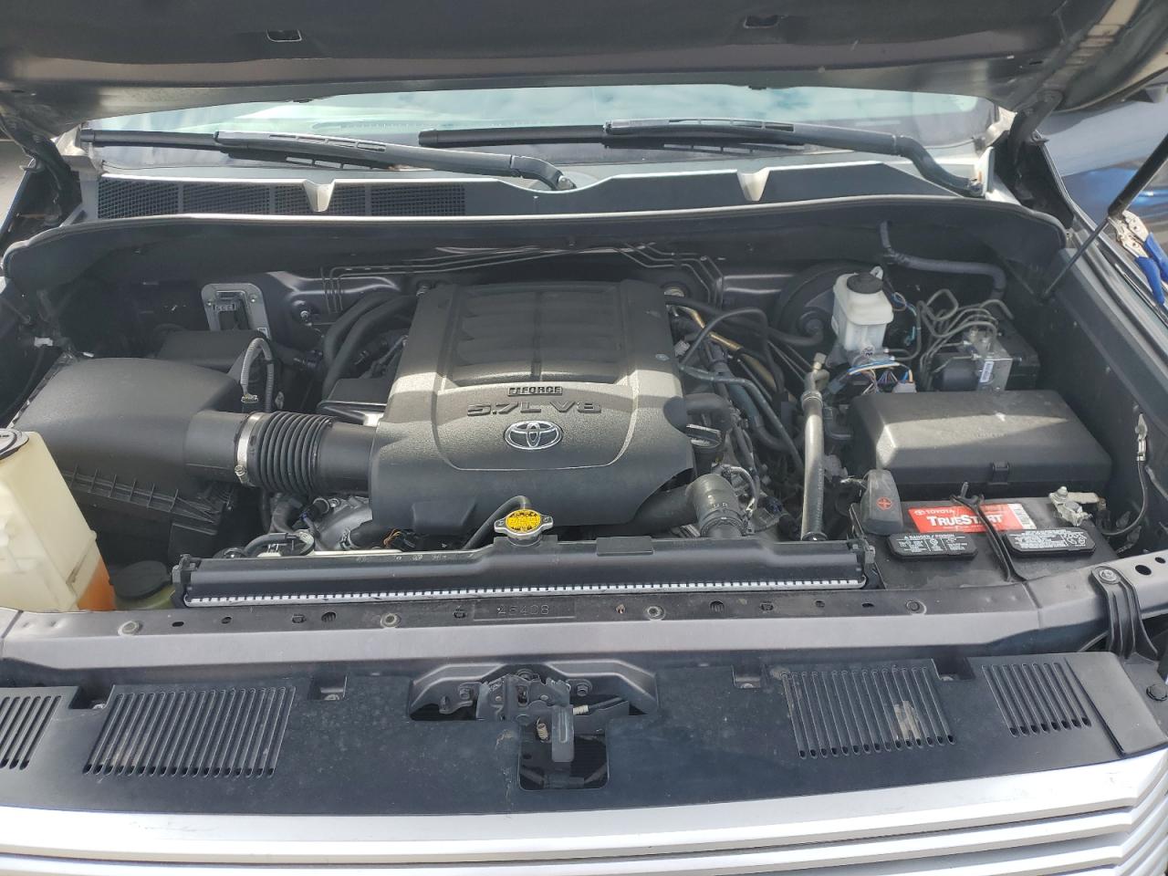 2015 Toyota Tundra - Image 11
