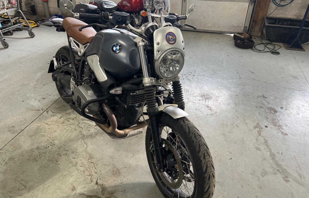BMW R-SERIES BLUE