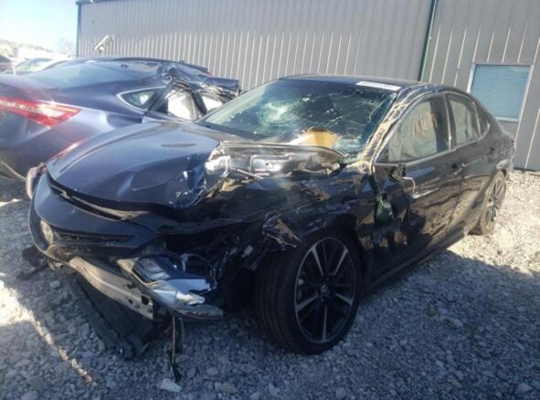2018 Toyota Camry - Image 2
