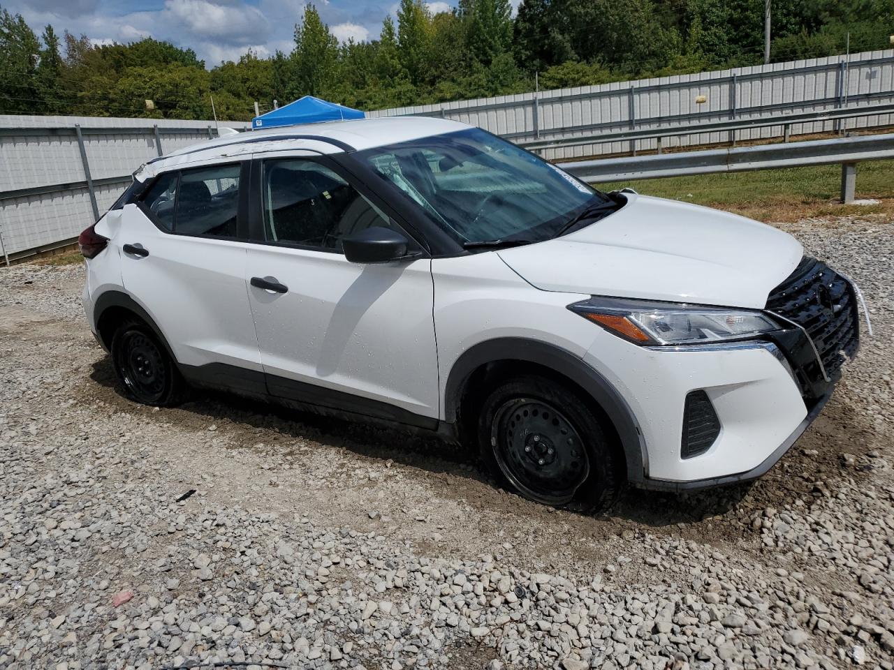 2022 Nissan Kicks - Image 4