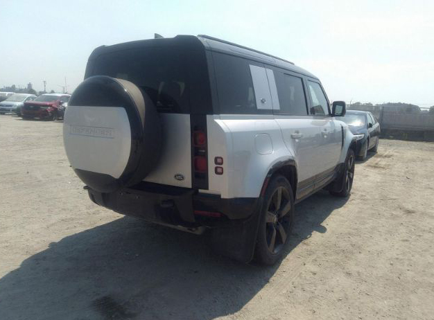 2022 Land Rover Defender 110 X-Dynamic SE - Image 4
