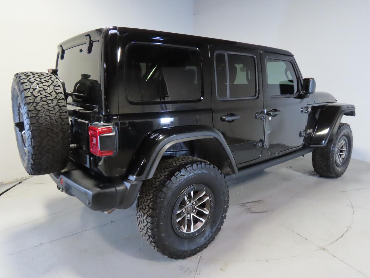 2024 JEEP WRANGLER - Image 3