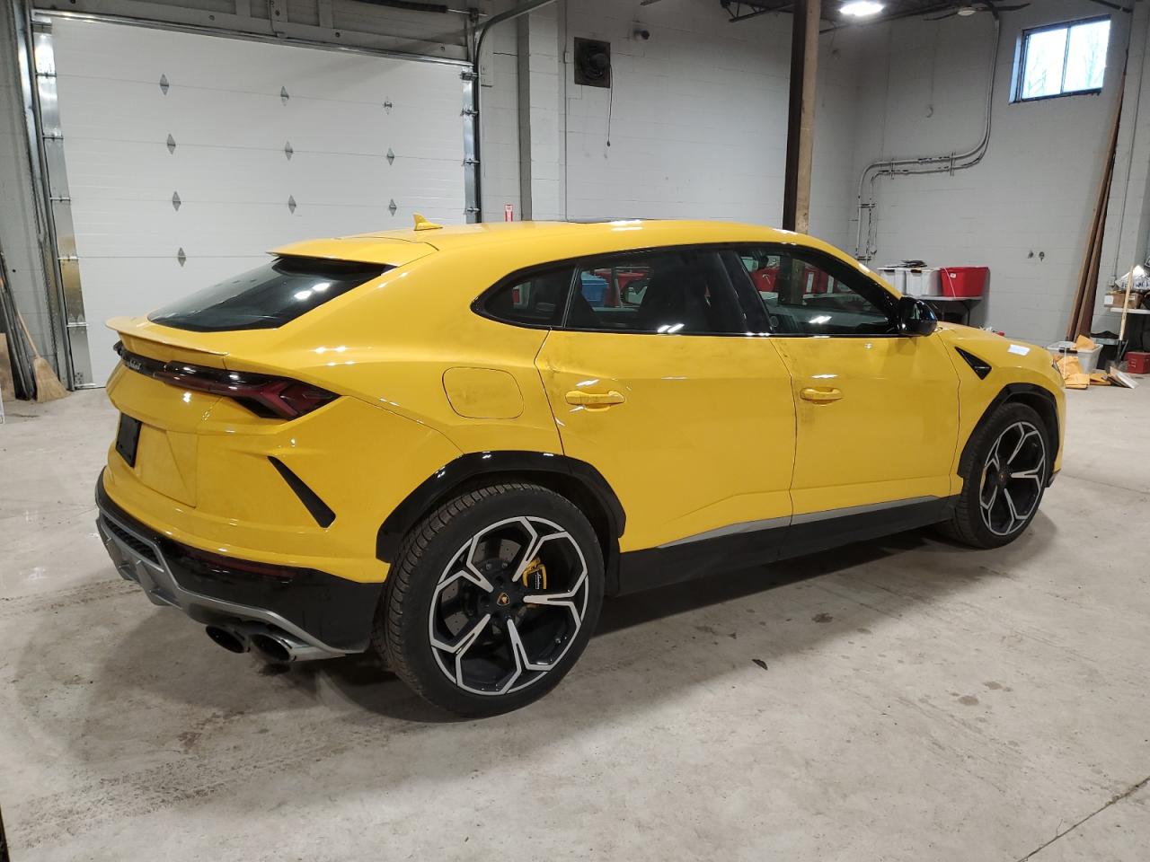 2019 Lamborghini All Models - Image 3