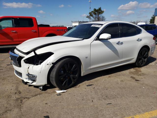 Infiniti Q70
