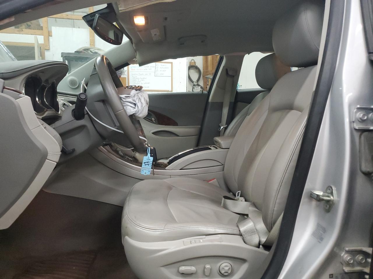 2010 BUICK LACROSSE - Image 7