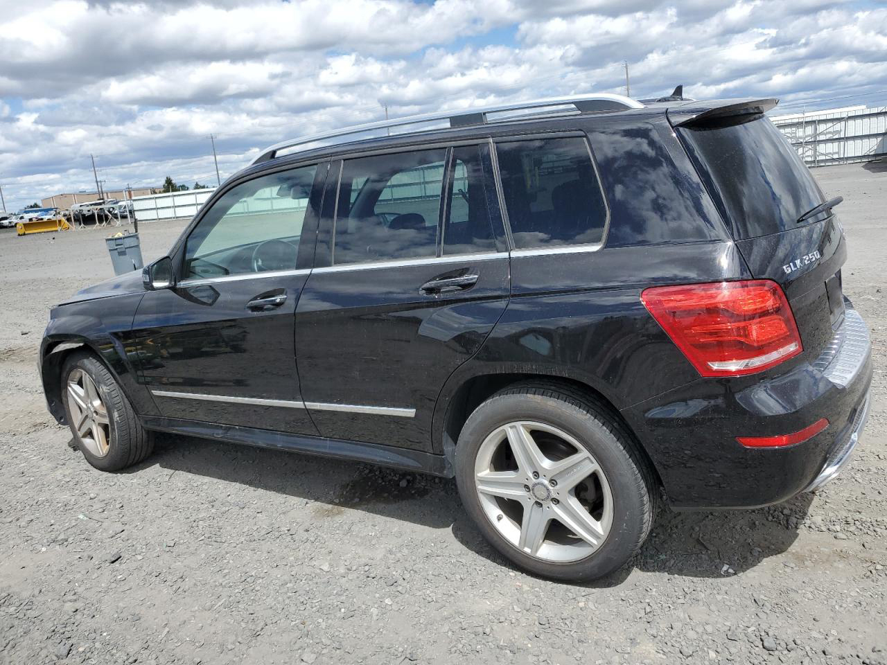 2015 Mercedes-Benz GLK250 - Image 3