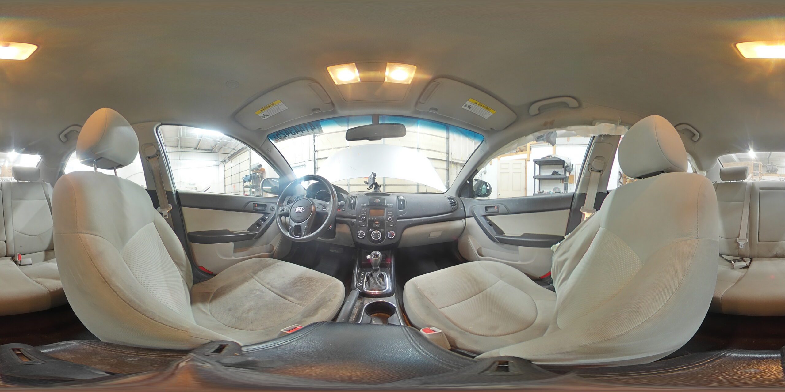2011 KIA FORTE - Image 11