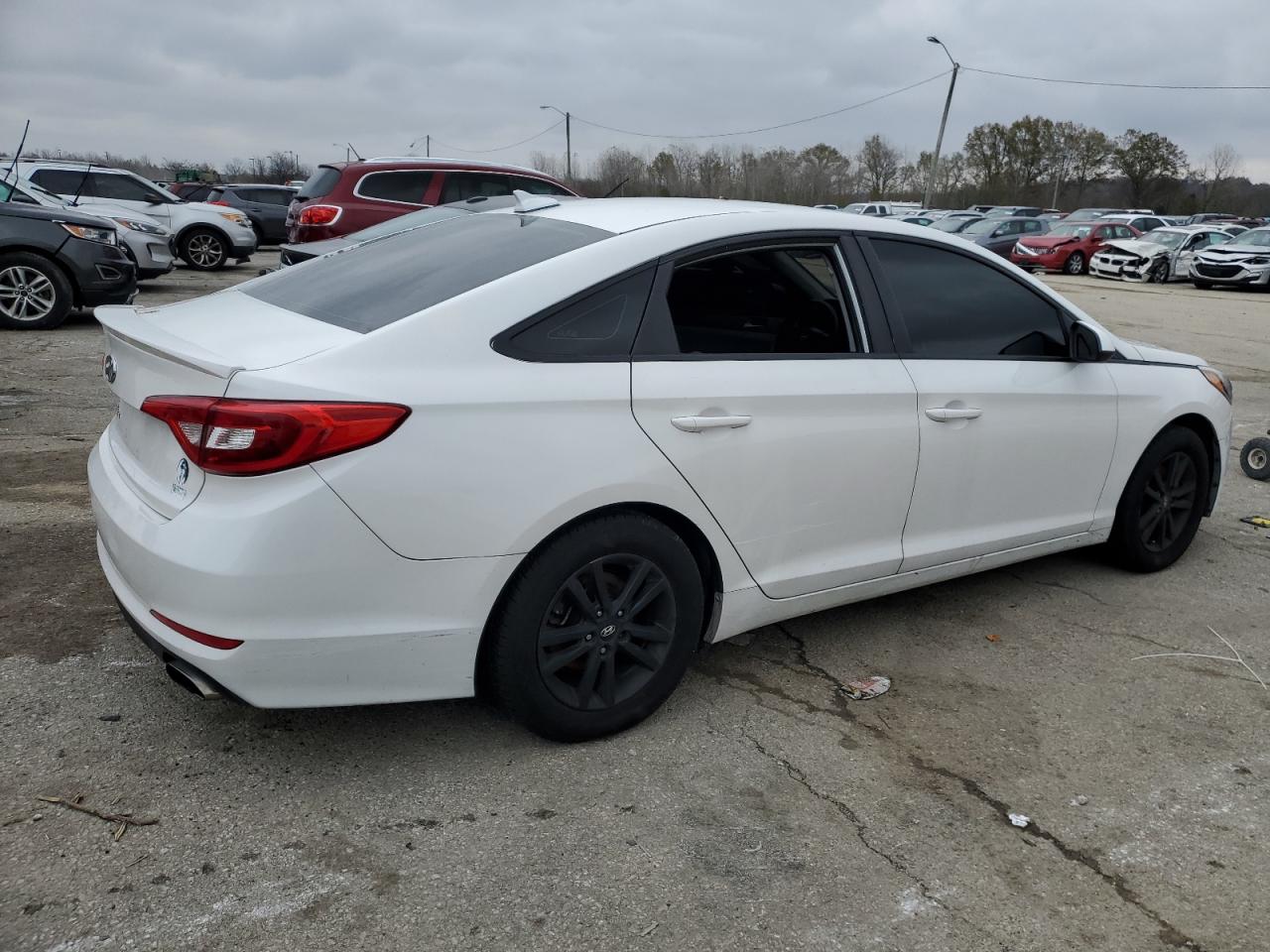 2016 Hyundai Sonata - Image 3