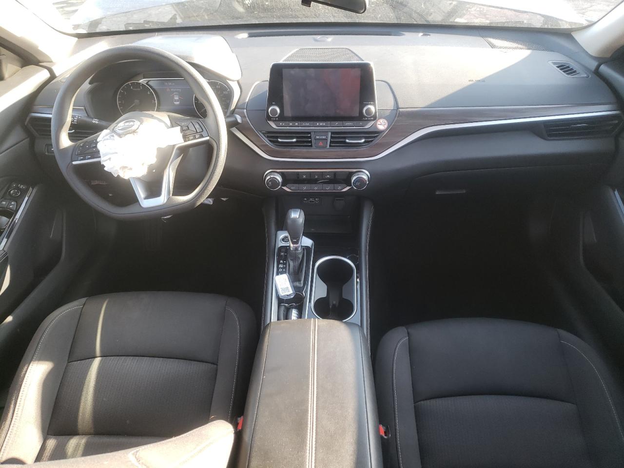 2023 Nissan Altima - Image 8