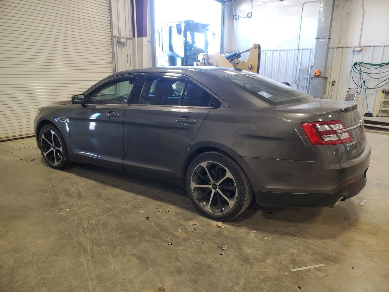 2015 Ford Taurus SEL - Image 2