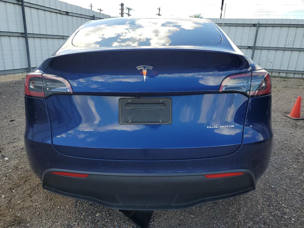 2022 TESLA MODEL Y BLUE - Image 6