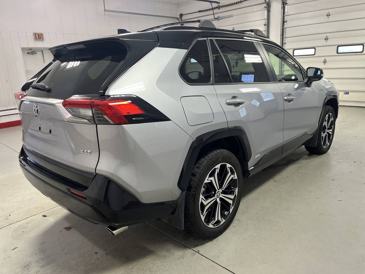 2023 Toyota Rav4 Hybrid - Image 4