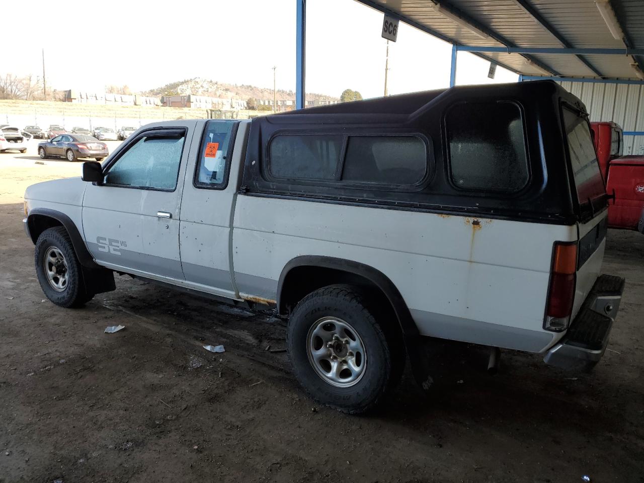 1993 NISSAN TITAN WHITE - Image 2