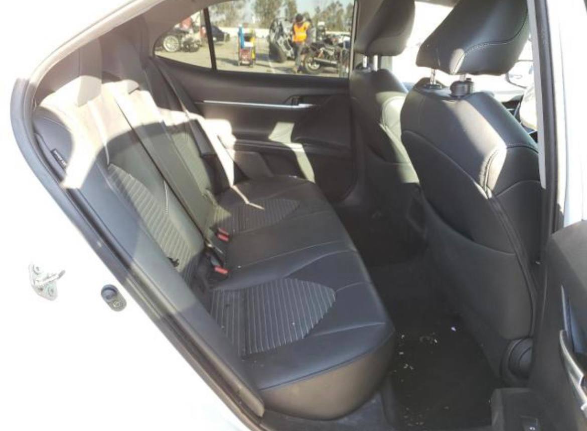 2017 Toyota Camry - Image 6