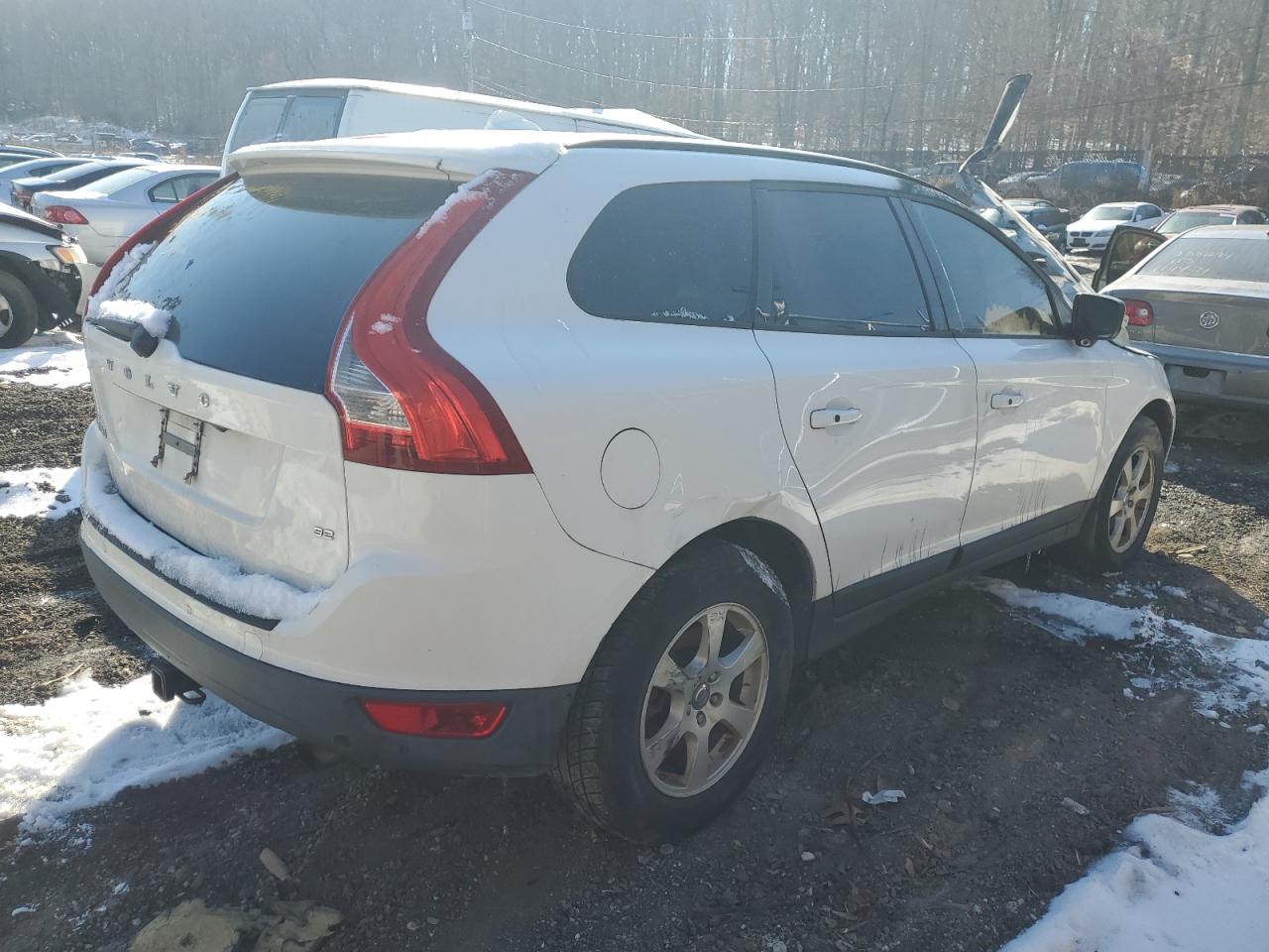 2010 VOLVO XC60 - Image 3