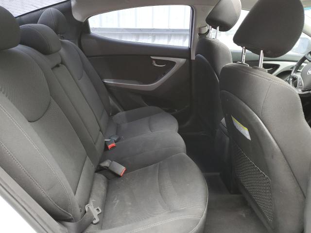 2015 Hyundai Elantra - Image 10