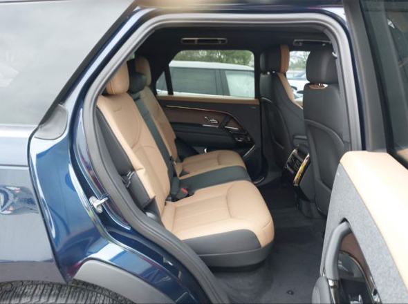 2024 Land Rover Range Rover Sport - Image 8